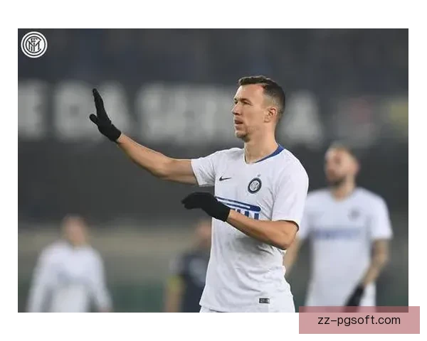 佩里西奇重伤复出后加盟哈伊杜克开启新篇章，热刺告别迎新挑战